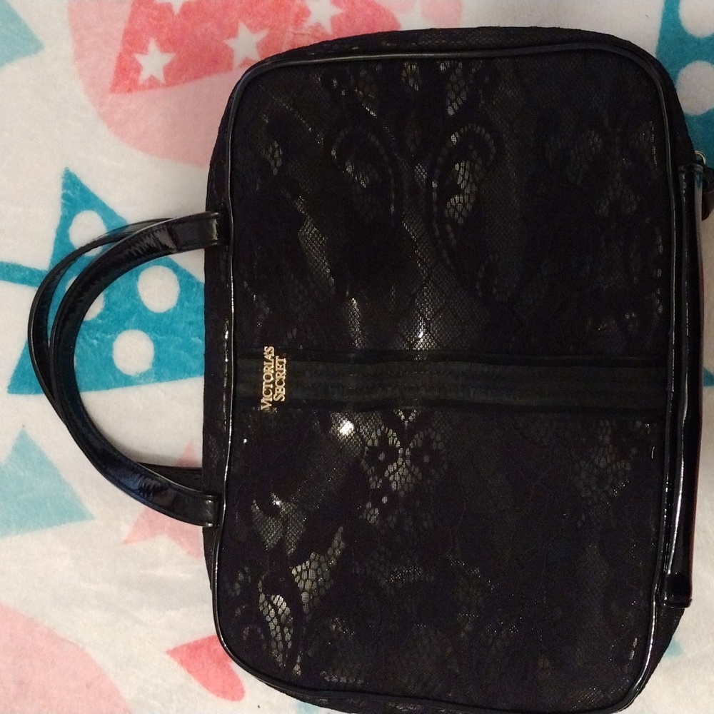Makeup bag